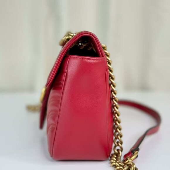 Gucci GG Red Medium Marmont Shoulder Bag Crossbody with Gold Chain Strap - Picture 2 of 8